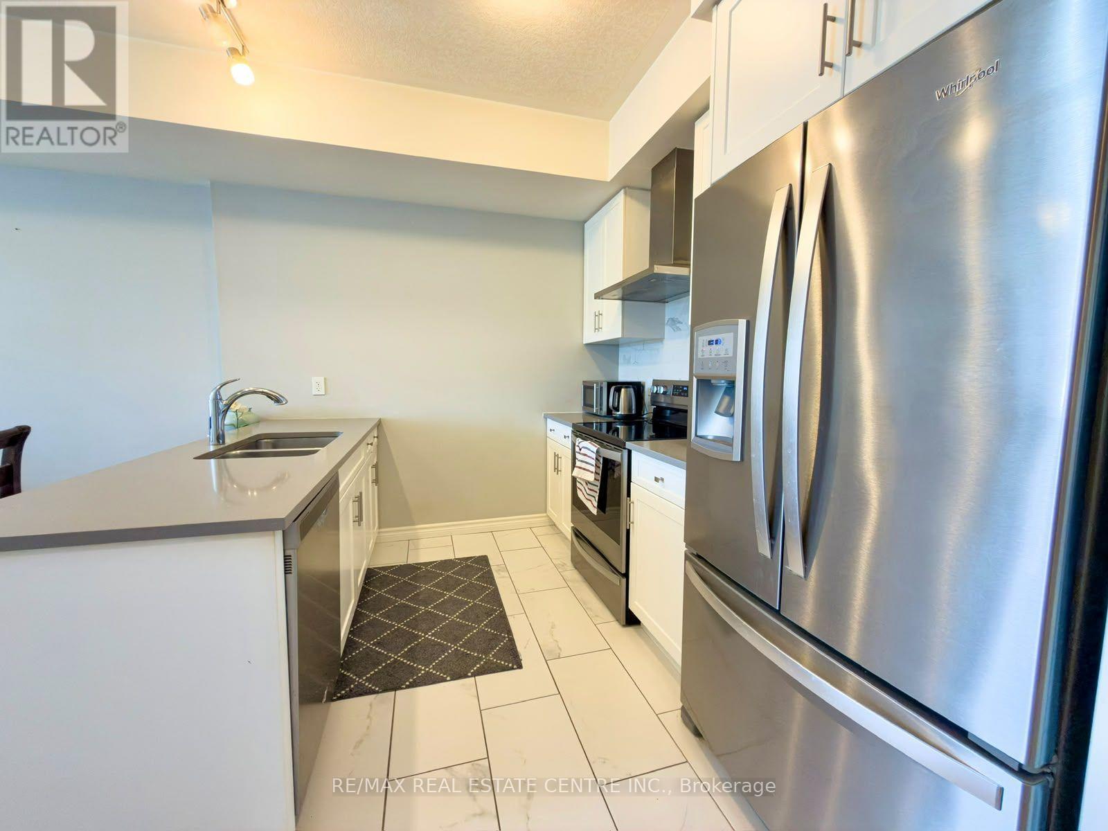 122 WHEAT LANE, Kitchener — photo 8