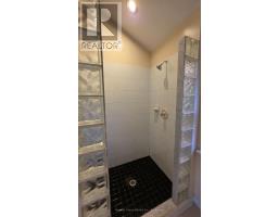 Main - 82 Caines Avenue, Toronto, ON M2R2L3 Photo 13