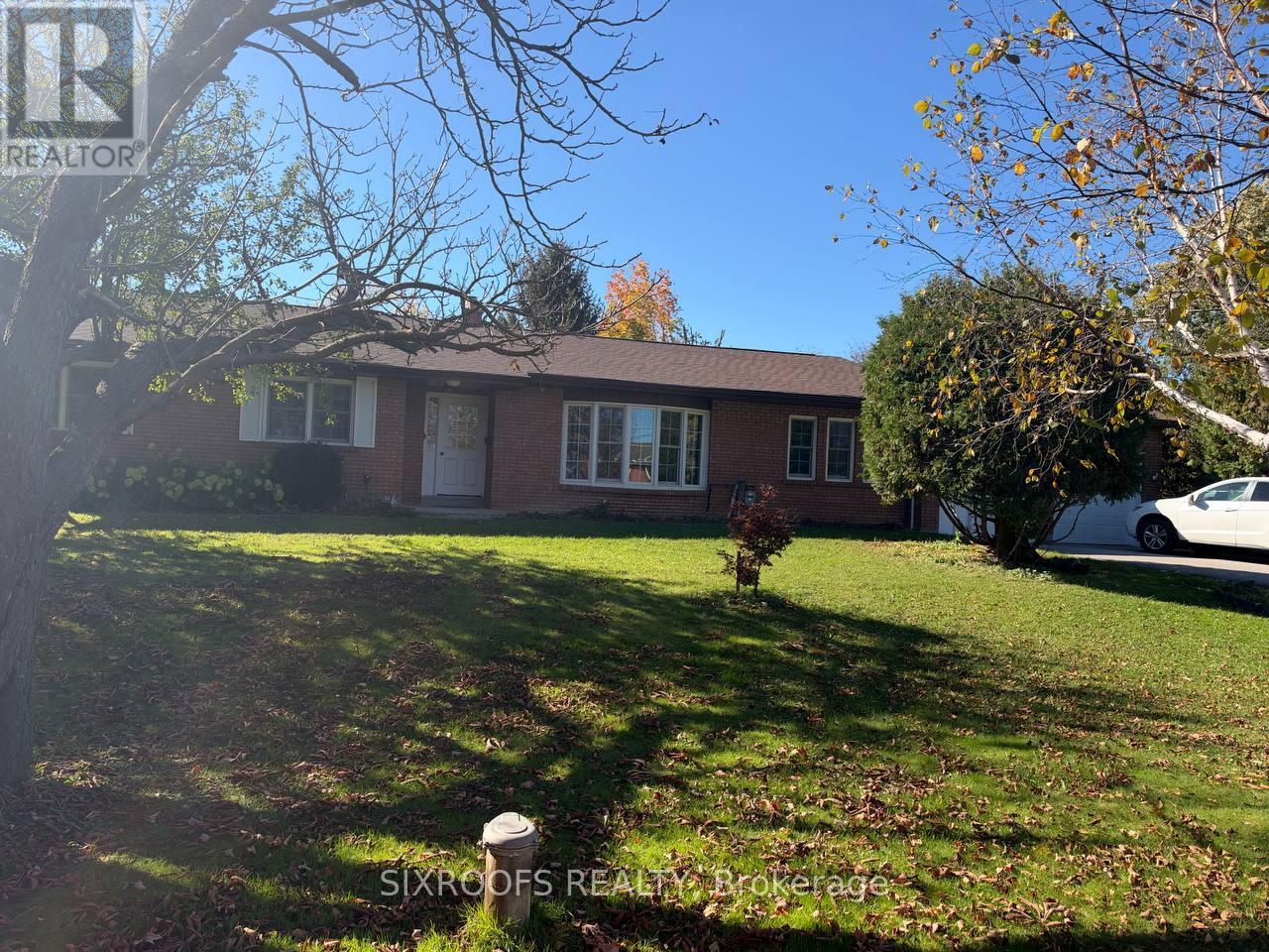 LOWER - 8 UNION STREET, Whitchurch-Stouffville