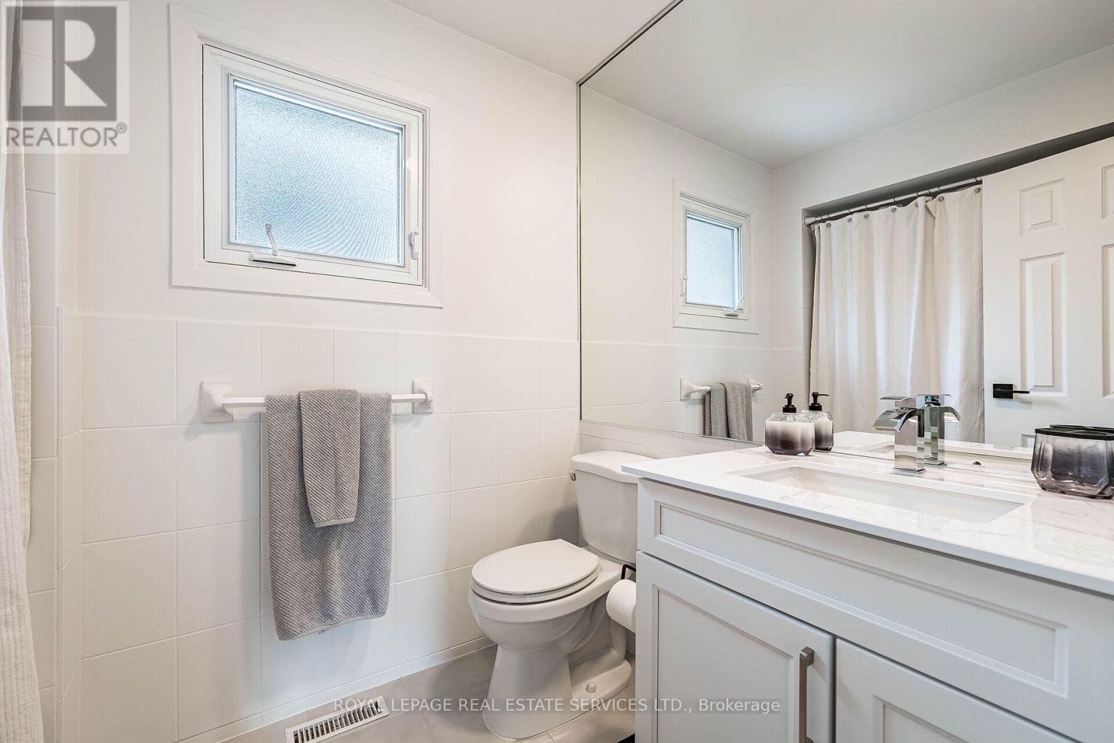 1045 Mannington Lane, Mississauga, ON photo 28
