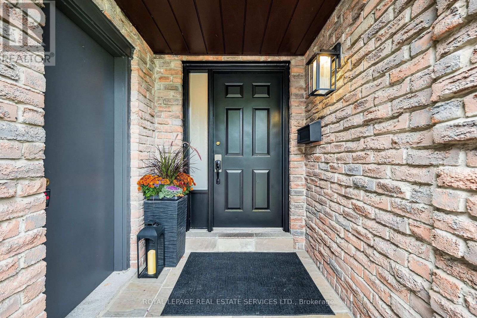 1045 Mannington Lane, Mississauga, ON photo 6