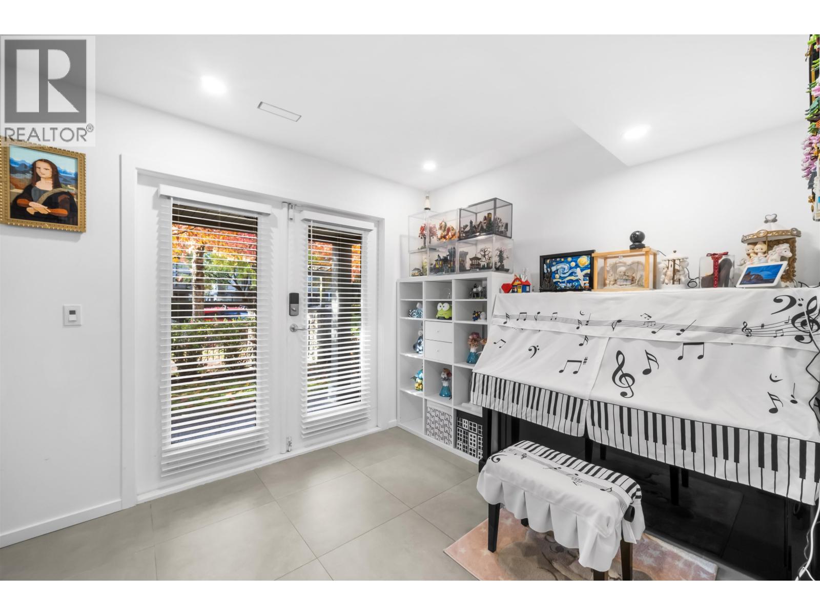 Photo of 37 6233 BIRCH STREET 24