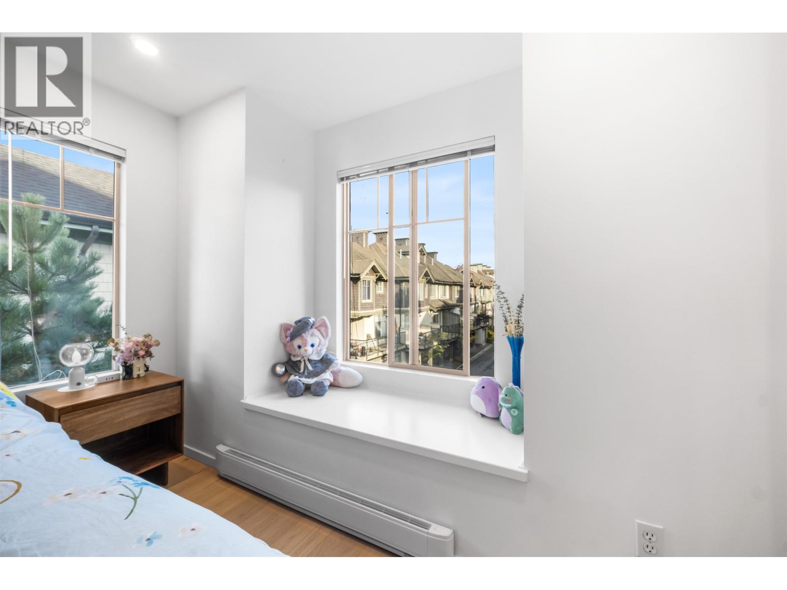 Photo of 37 6233 BIRCH STREET 33