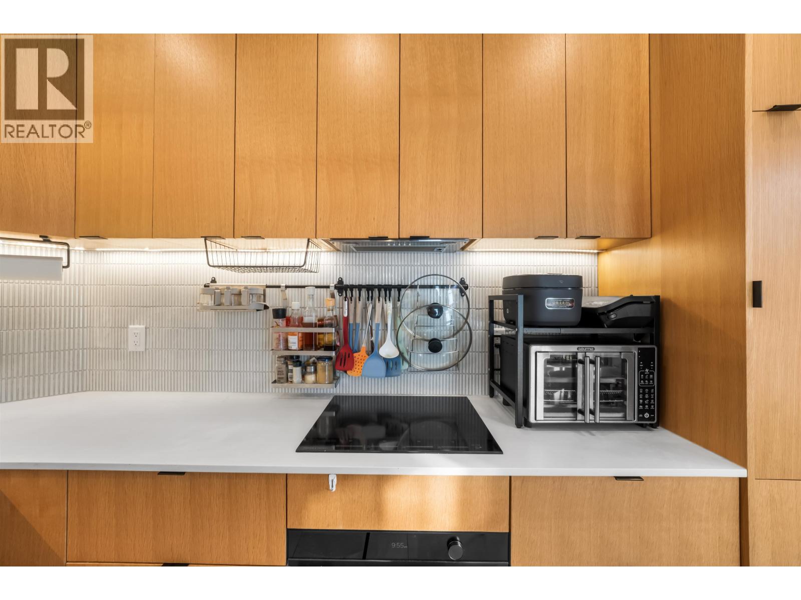 Photo of 37 6233 BIRCH STREET 15