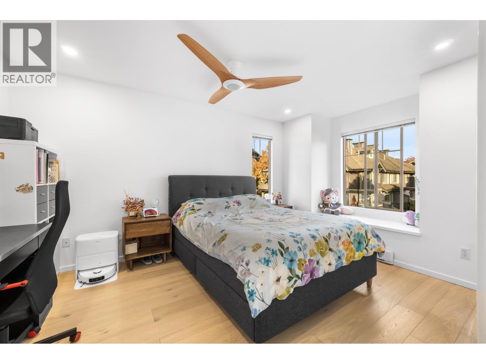 Photo of 37 6233 BIRCH STREET 31
