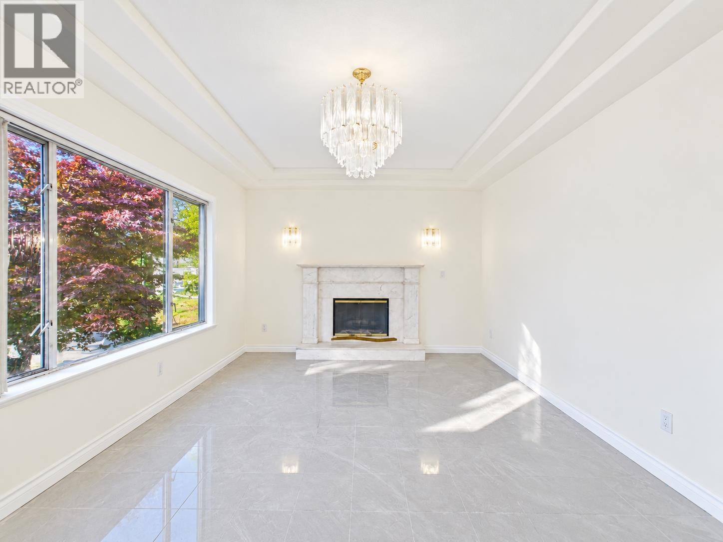 Photo of 825 EVERETT CRESCENT 5