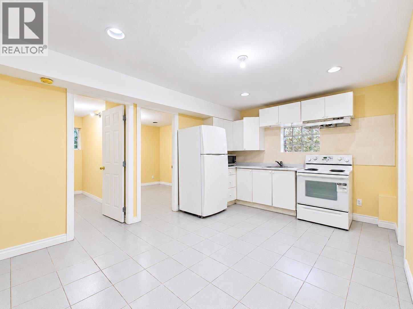 Photo of 825 EVERETT CRESCENT 22