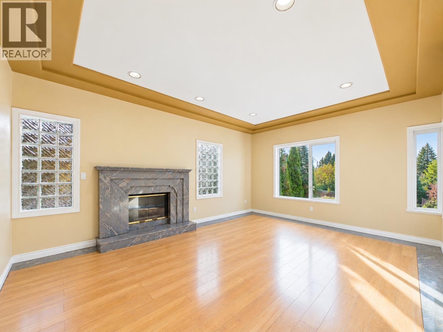 Photo of 825 EVERETT CRESCENT 11