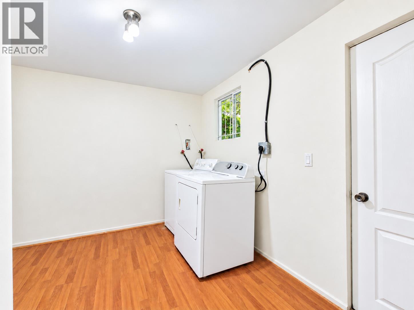 Photo of 825 EVERETT CRESCENT 29