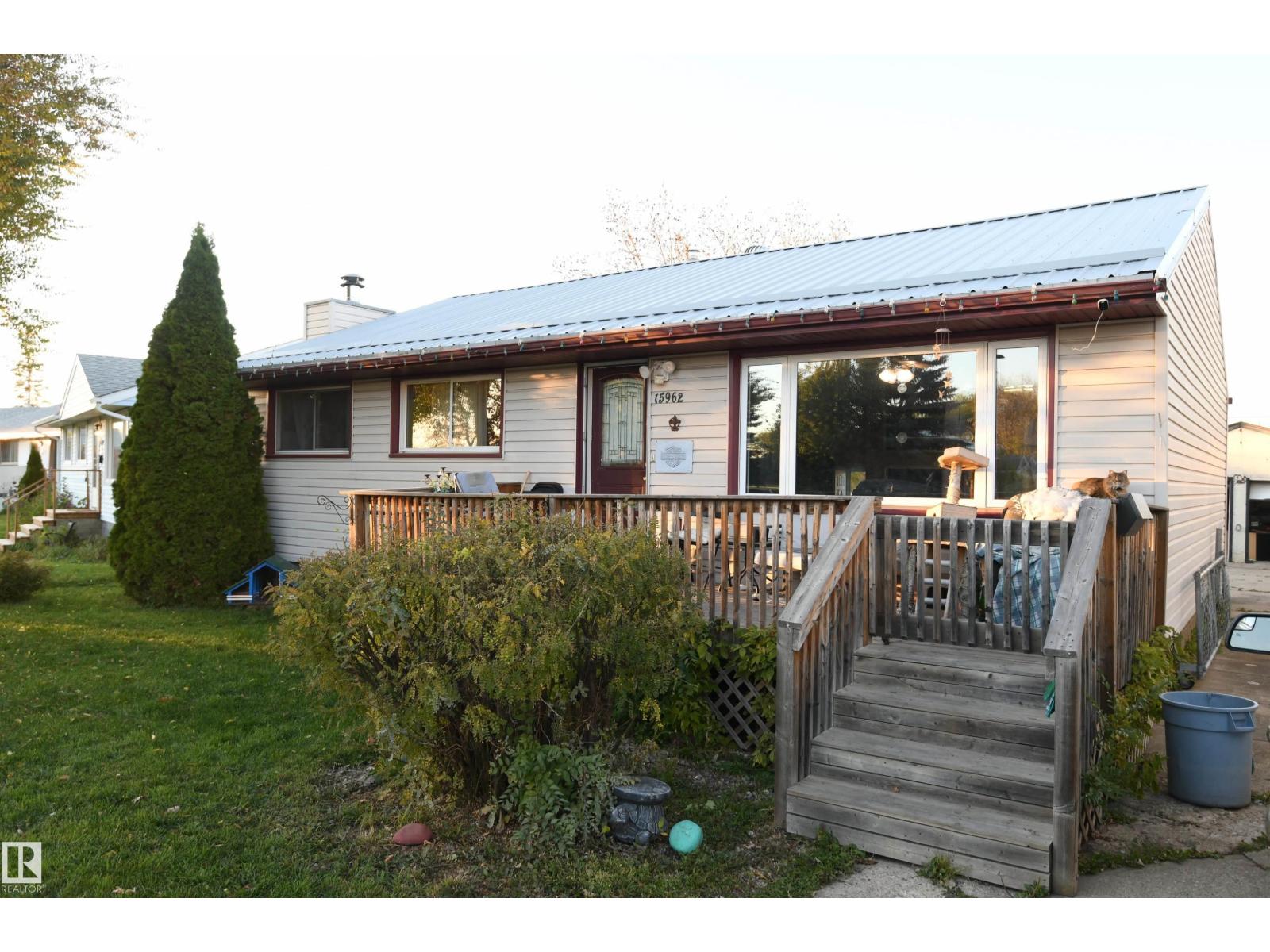 Photo of 15962 106 AV NW, Edmonton