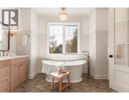 654 27 Avenue Nw, Calgary, AB T2M2J1 Photo 29