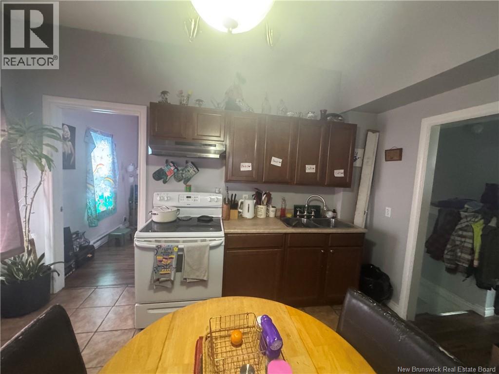 234 Guilford Street photo 5