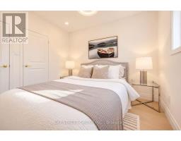60 Warner Avenue, Toronto, ON M4A1Z4 Photo 20