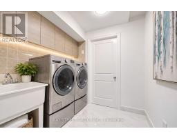 60 Warner Avenue, Toronto, ON M4A1Z4 Photo 35