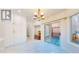 861 Surin Court, Newmarket, ON L3Y8R3 Photo 12
