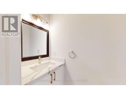 861 Surin Court, Newmarket, ON L3Y8R3 Photo 16