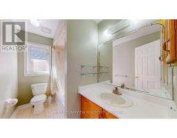 861 Surin Court, Newmarket, ON L3Y8R3 Photo 24