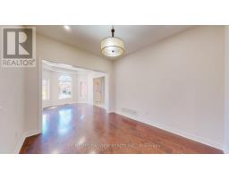 861 Surin Court, Newmarket, ON L3Y8R3 Photo 7