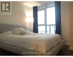 711 - 55 Oneida Crescent, Richmond Hill, ON L4B4T9 Photo 9