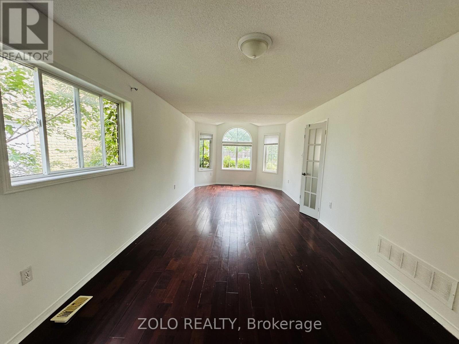 148 Cheltenham Road, Barrie photo 4