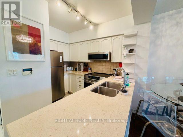 38 FONTENAY COURT, Toronto (Edenbridge-Humber Valley) — photo 6