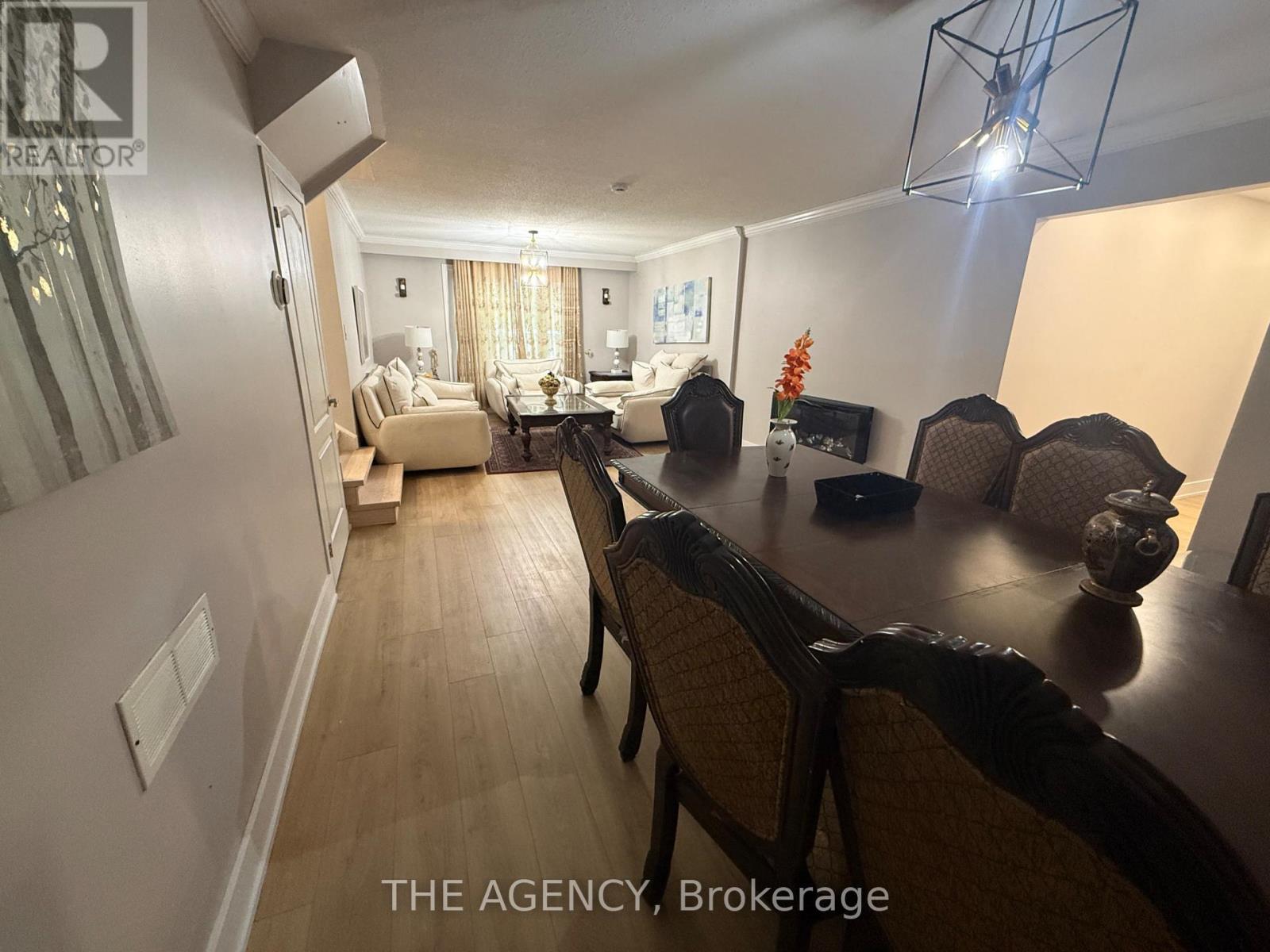 411 Laurier Avenue, Milton, ON photo 11