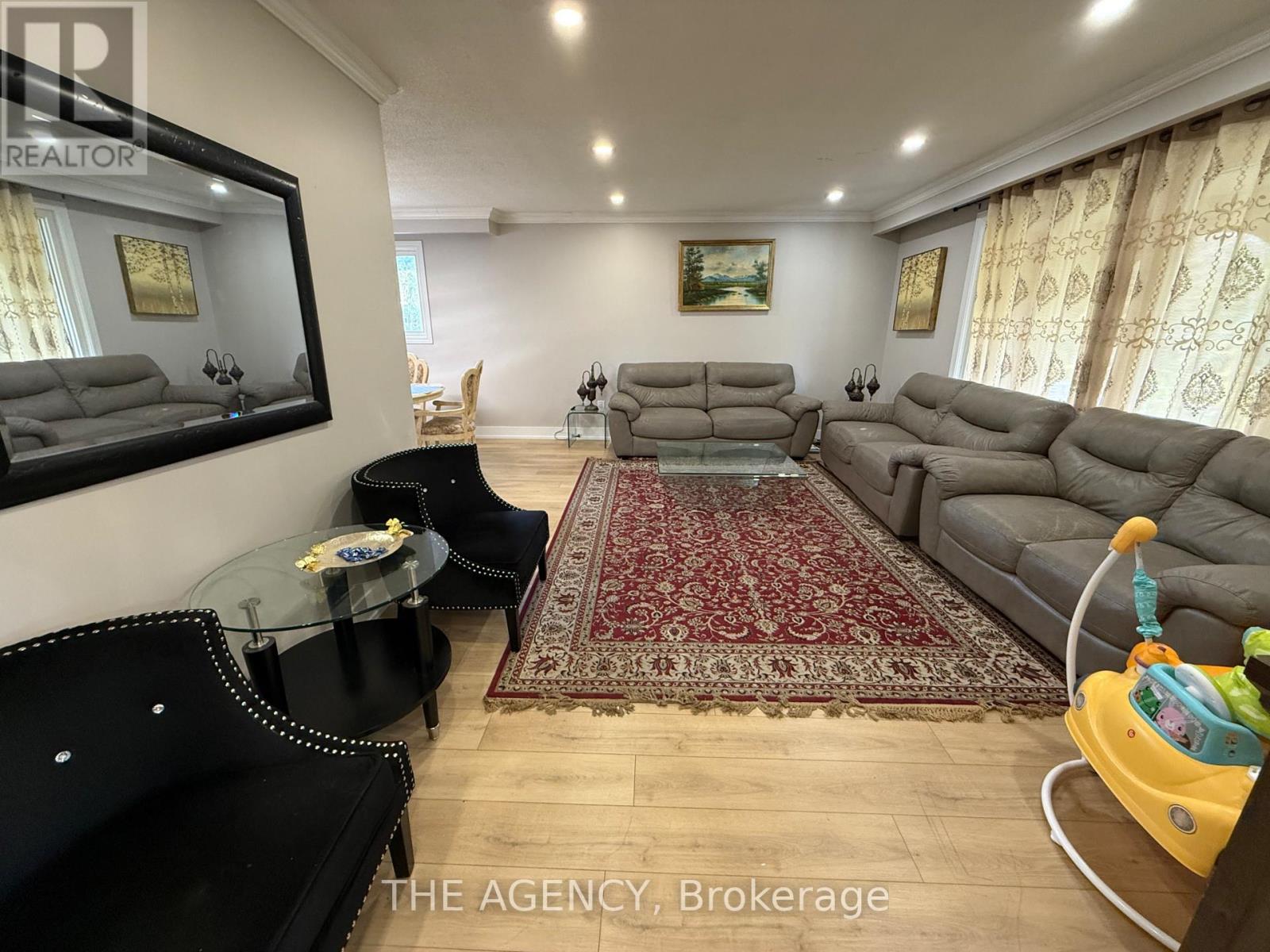 411 Laurier Avenue, Milton, ON photo 22