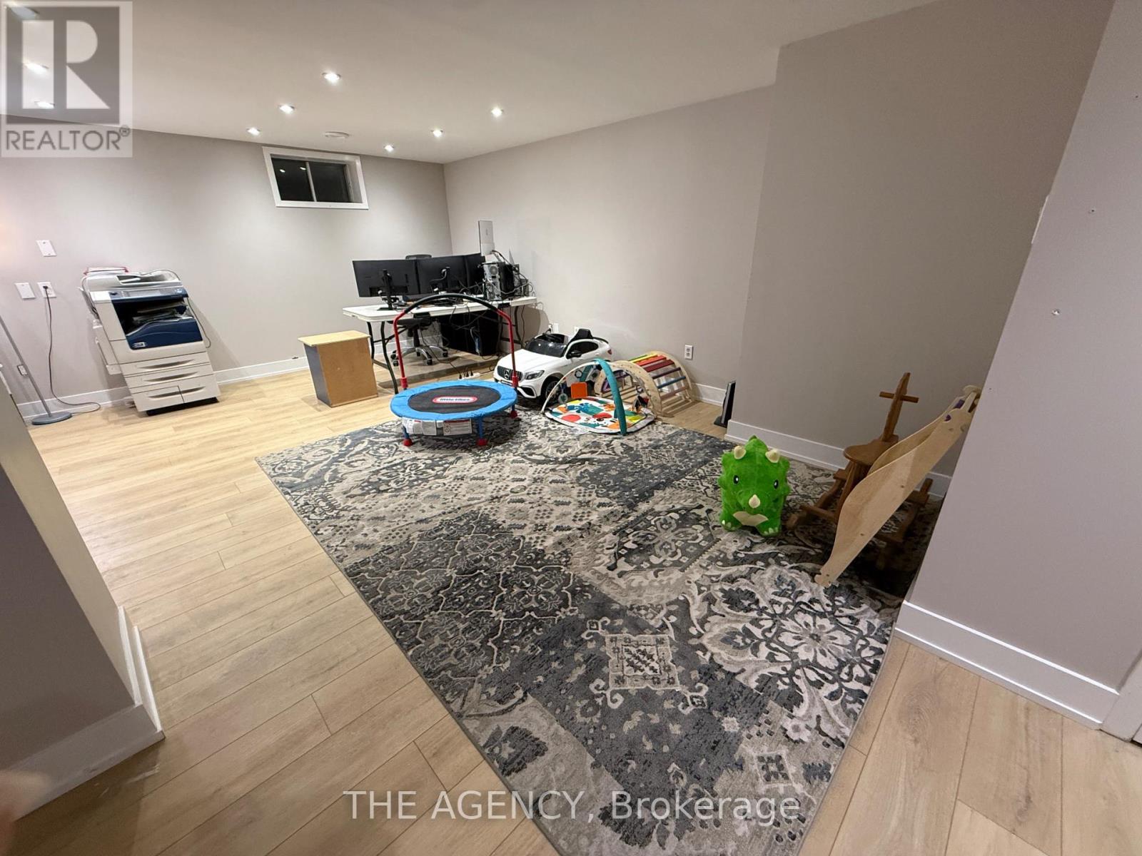411 Laurier Avenue, Milton, ON photo 43
