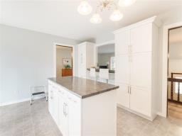 166 Barker Boulevard, Winnipeg, MB R3R2G2 Photo 14
