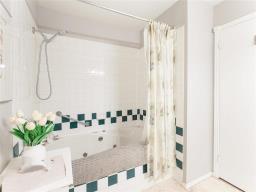 166 Barker Boulevard, Winnipeg, MB R3R2G2 Photo 22