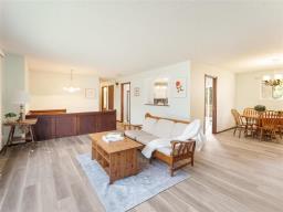 Living room - 166 Barker Boulevard, Winnipeg, MB R3R2G2 Photo 6