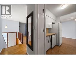 Family room - 6112 Marler Drive, Camrose, AB T4V2X3 Photo 10