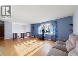 6112 Marler Drive, Camrose — photo 5