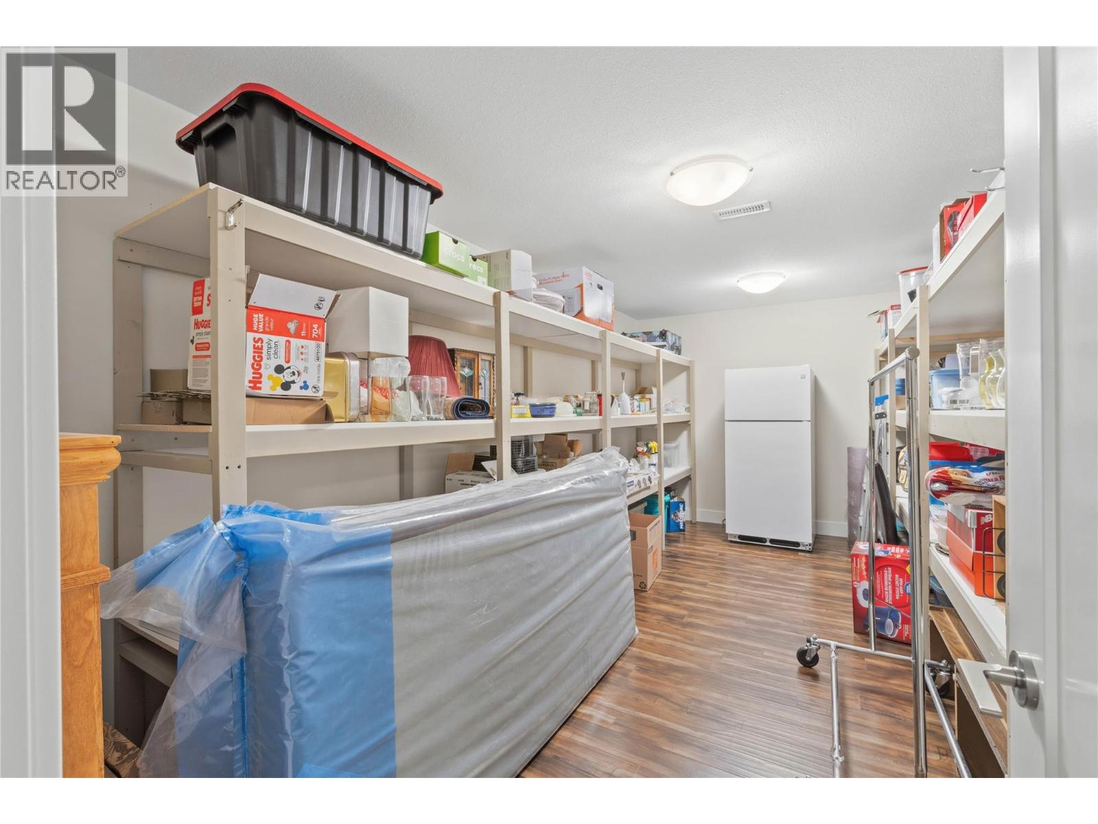 710 Hayward Place, Kamloops - Image 1