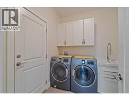 710 Hayward Place, Kamloops, BC V2B0G1 Photo 16