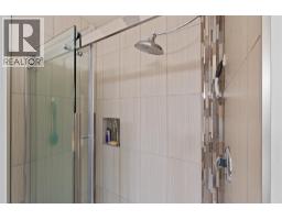 710 Hayward Place, Kamloops, BC V2B0G1 Photo 24