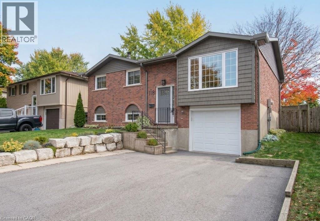 118 WHEATFIELD Crescent — photo 2