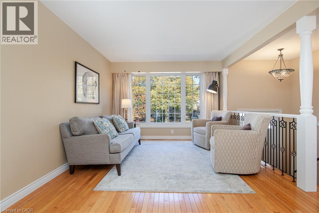118 WHEATFIELD Crescent — photo 3