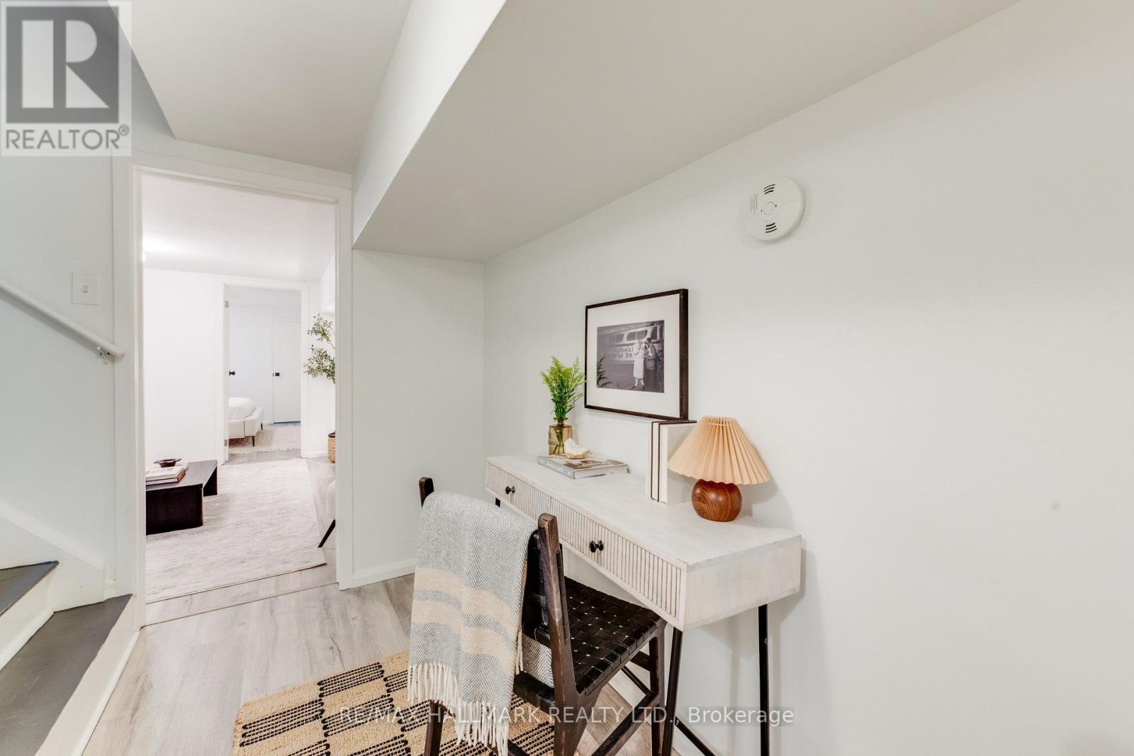 45 Sorauren Avenue, Toronto, ON photo 38