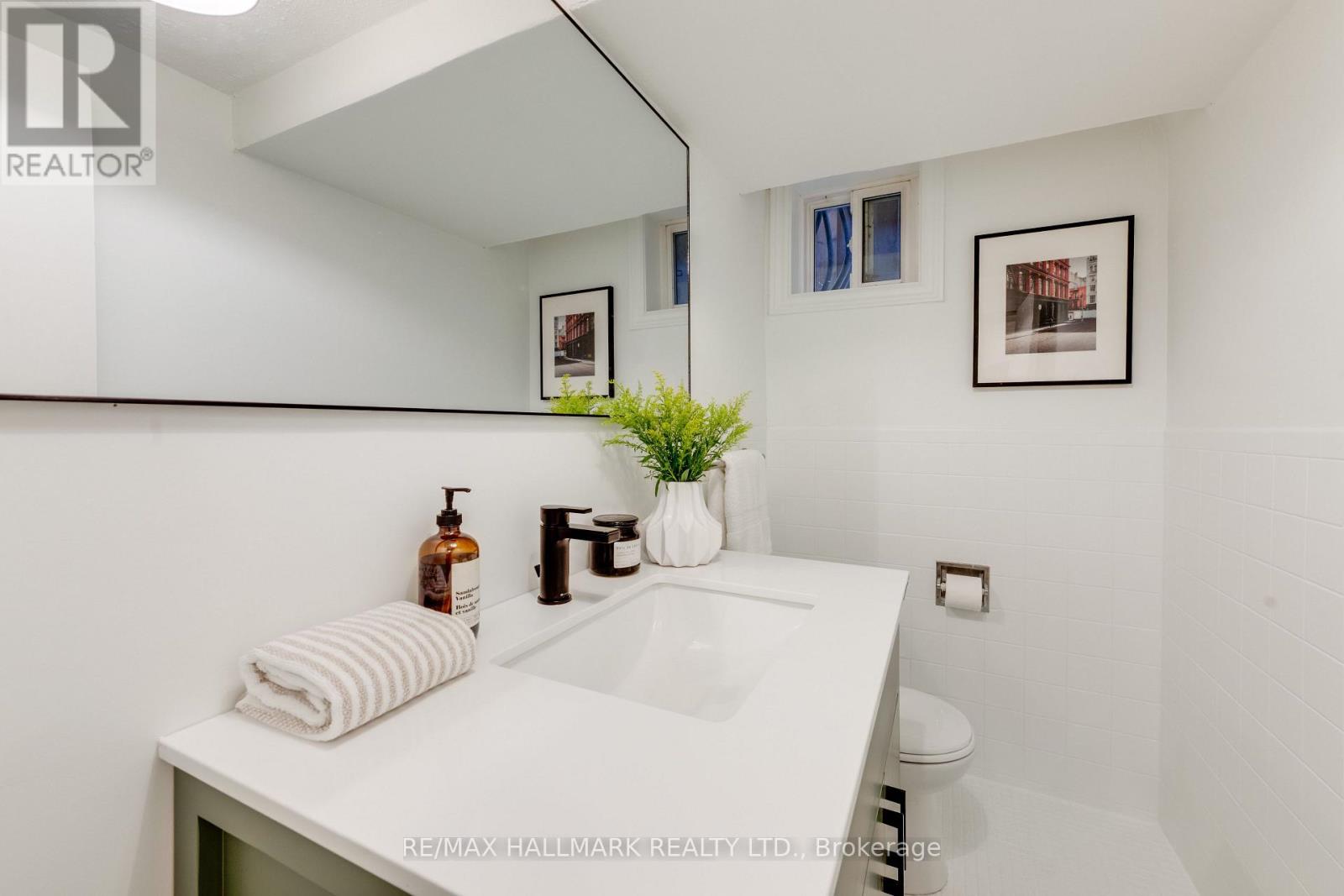 45 Sorauren Avenue, Toronto, ON photo 40