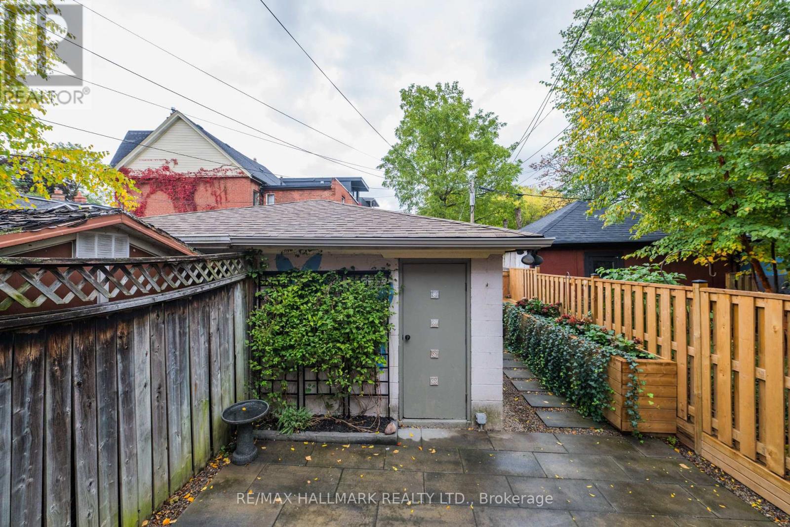 45 Sorauren Avenue, Toronto, ON photo 47