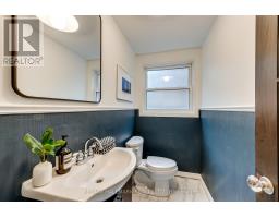 Kitchen - 45 Sorauren Avenue, Toronto, ON M6R2C8 Photo 14