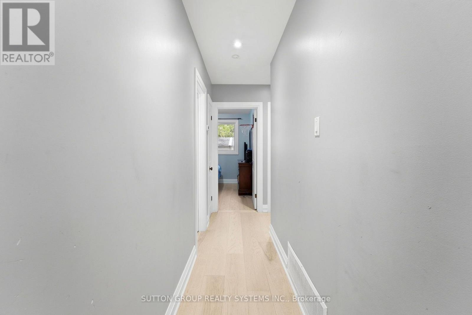1916 Reiss Court, Mississauga, ON photo 13