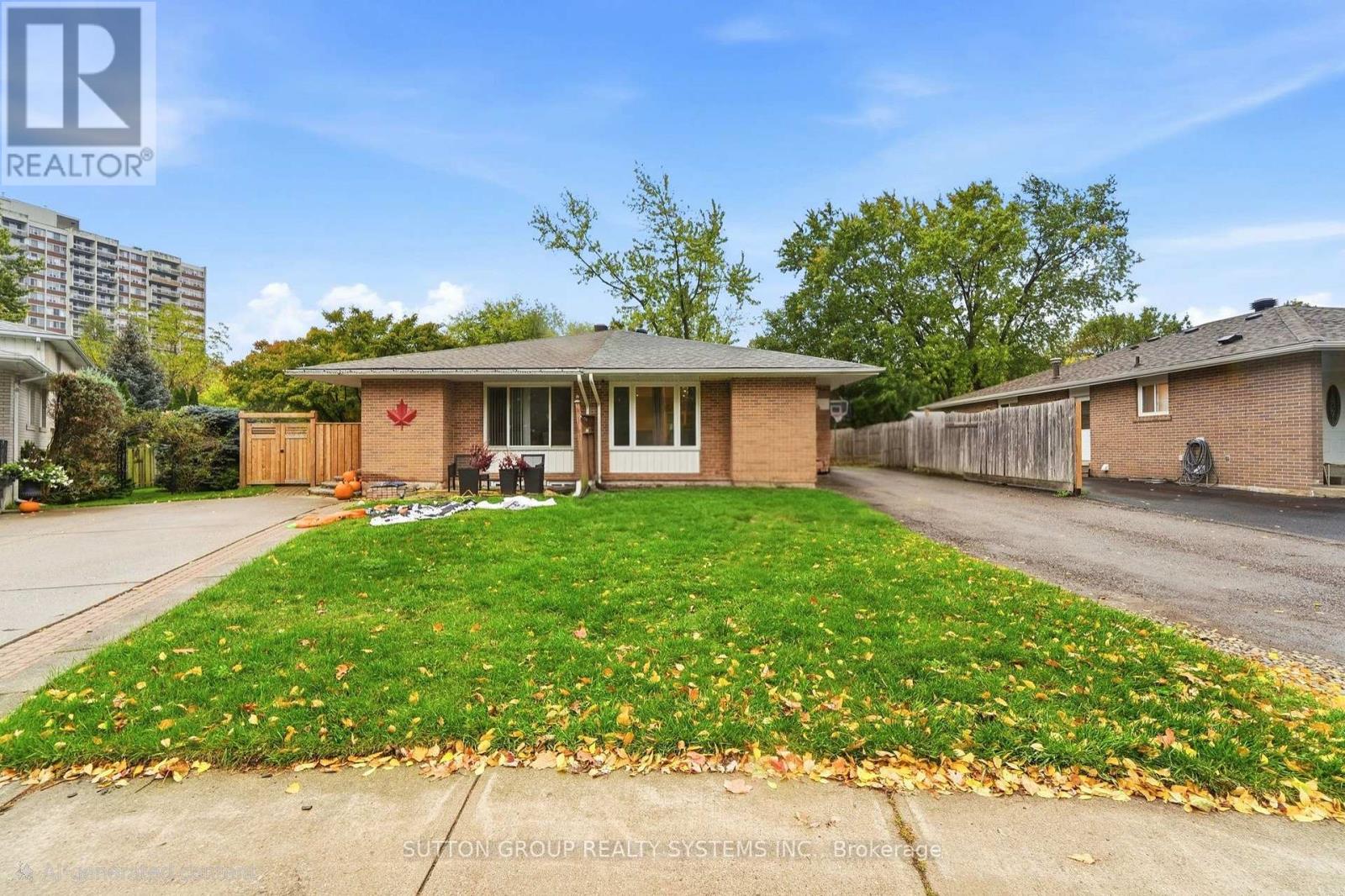 1916 Reiss Court, Mississauga, ON photo 2