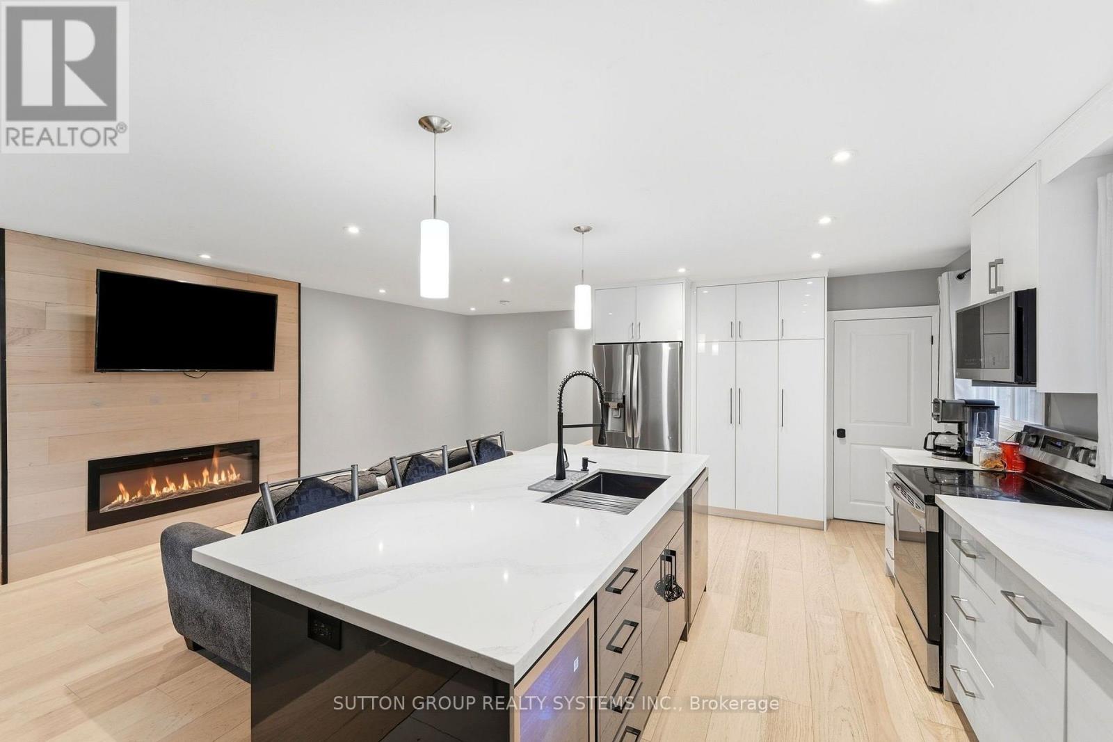 1916 Reiss Court, Mississauga, ON photo 7