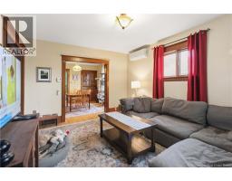 Top Floor livingroom