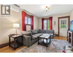 Topfloor living room