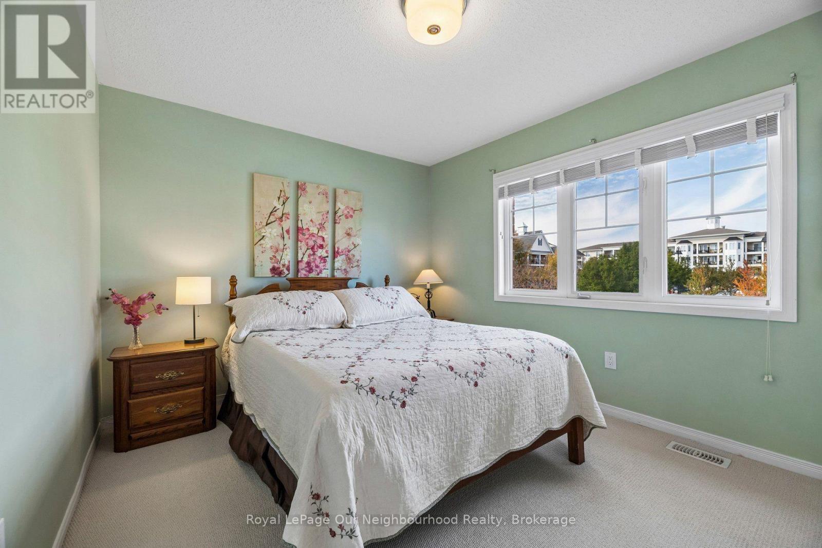 308 Lakebreeze Drive, Clarington, ON photo 24