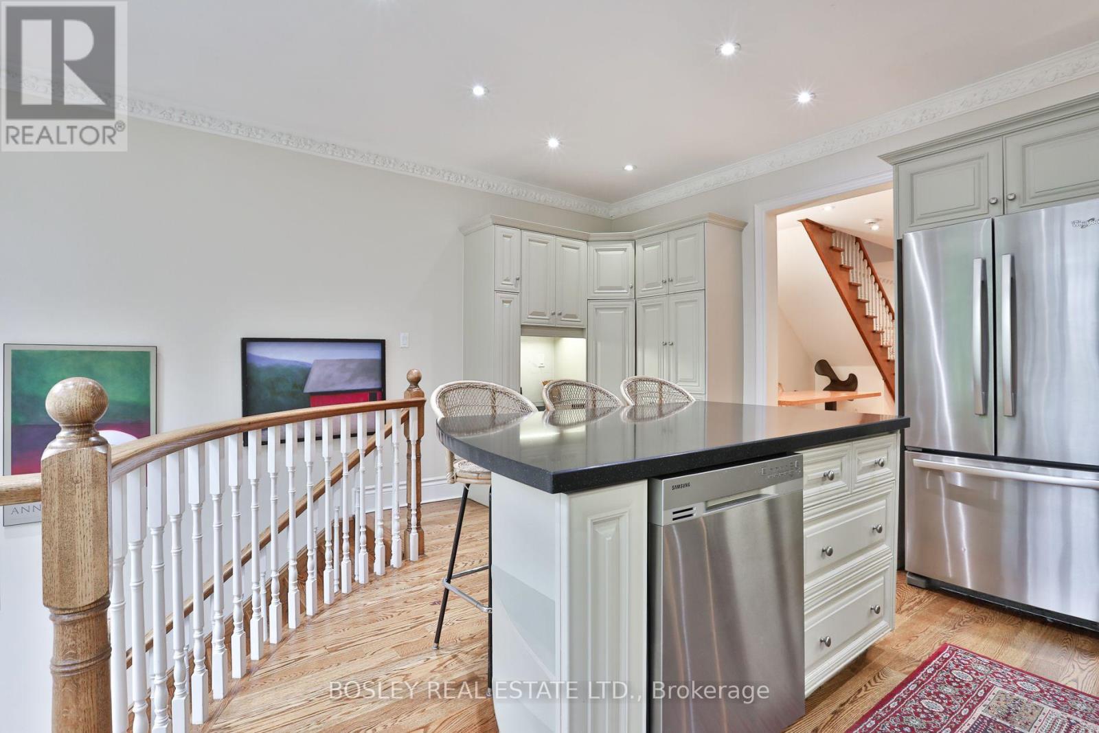 128 Hillsdale Avenue East, Toronto, ON photo 14