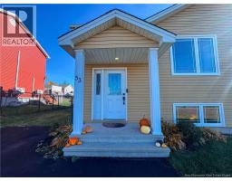 53 Tanya Crescent, photo 2